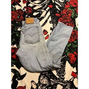 Vintage Levis 550 Tapered Leg Jeans Light Wash Distressed 28x29 High Rise